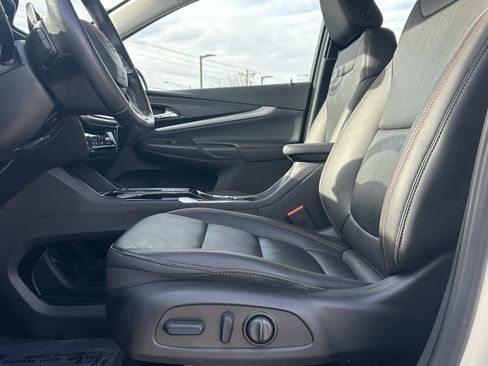 Used 2023 Chevrolet Bolt EUV LT w/ Convenience Package image 12