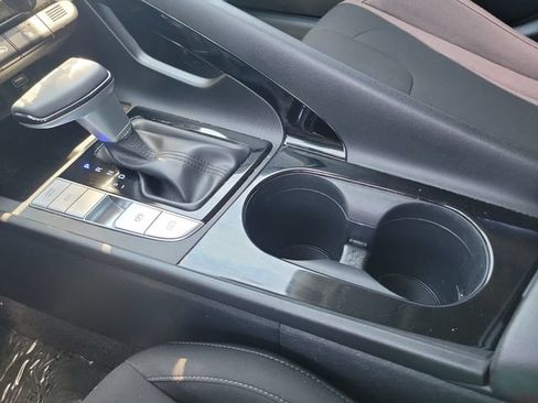 Used 2023 Hyundai Elantra SEL w/ Convenience Package FWD image 16