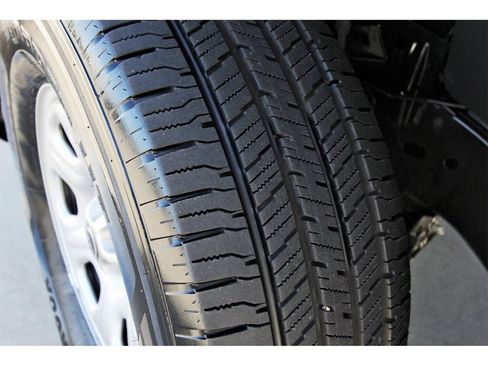 Certified 2024 Nissan Frontier S w/ Technology Package image 30