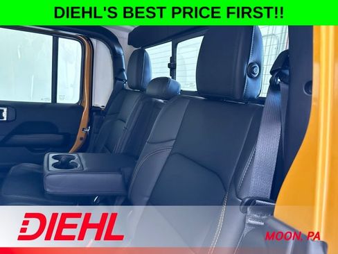 New 2026 Jeep Gladiator Sport AWD/4WD image 17