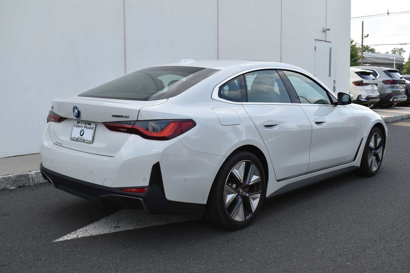 Used 2024 BMW i4 eDrive35 w/ Premium Package RWD image 6