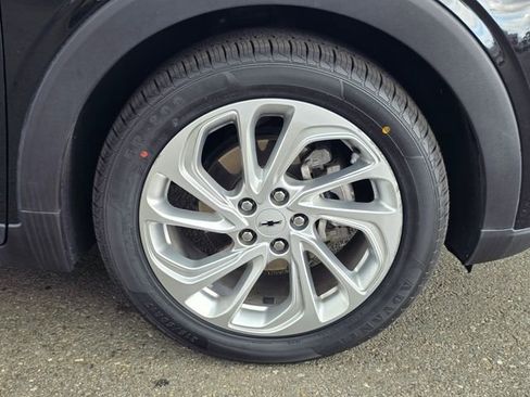 Used 2023 Chevrolet Bolt EUV LT image 8