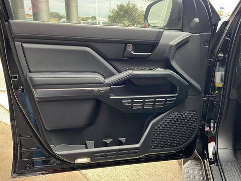 New 2025 Toyota 4Runner 4WD image 13