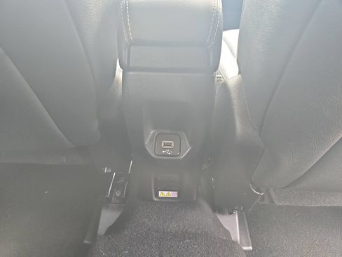 Used 2020 Jeep Renegade Limited w/ UConnect 8.4 Nav Group AWD/4WD image 18