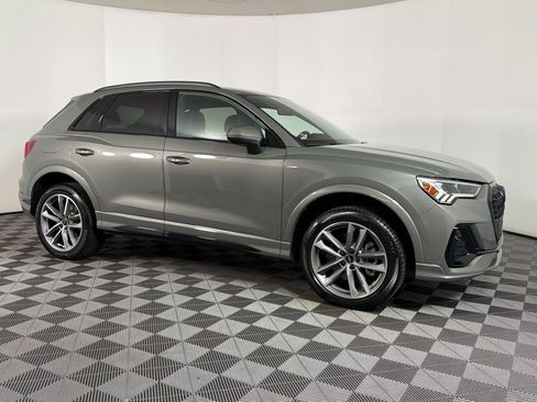 Certified 2025 Audi Q3 2.0T Premium w/ Convenience Package AWD/4WD image 6