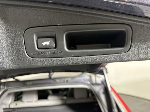 Used 2017 Honda CR-V Touring image 34