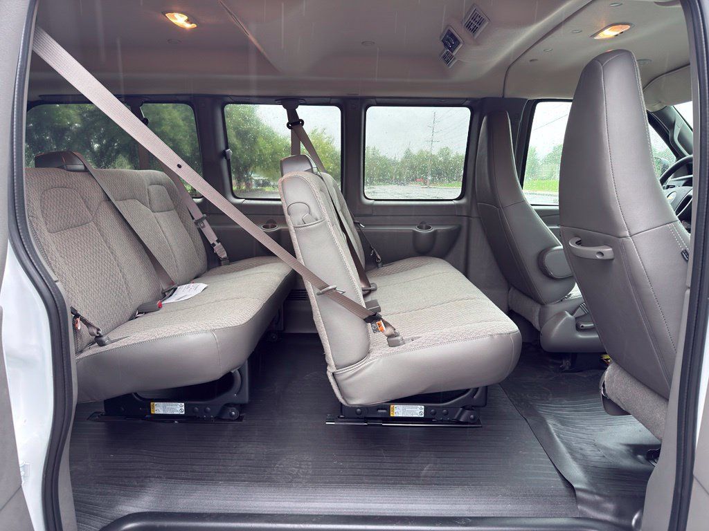 New 2025 Chevrolet Express 3500 LS w/ Chrome Appearance Package RWD image 28