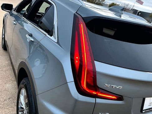 Used 2024 Cadillac XT4 Premium Luxury image 28