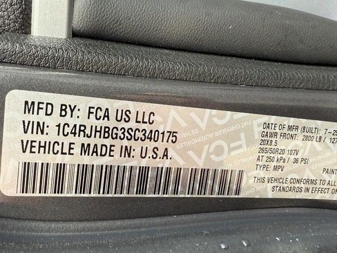 New 2025 Jeep Grand Cherokee Limited w/ Black Appearance Package image 18