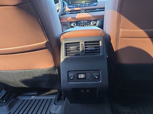 New 2025 Mitsubishi Outlander SEL image 27