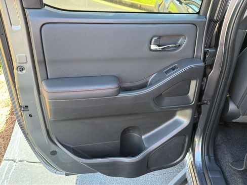 Used 2024 Nissan Frontier Pro-X RWD image 16