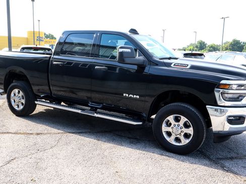 Used 2026 RAM 2500 Big Horn AWD/4WD image 3