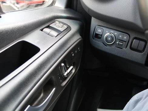 Used 2024 Mercedes-Benz Sprinter 2500 image 32