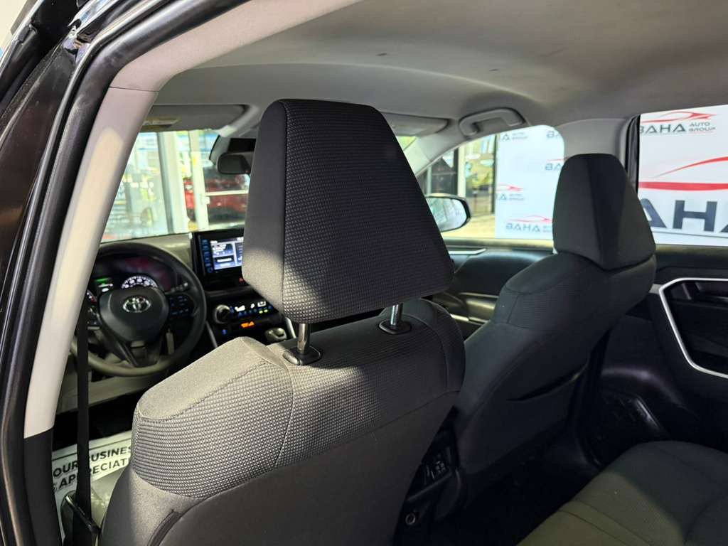 Used 2022 Toyota RAV4 LE FWD image 36
