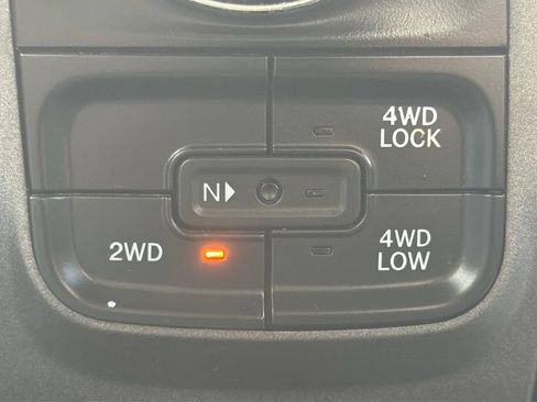 Used 2018 RAM 1500 Express w/ Express Value Package AWD/4WD image 31