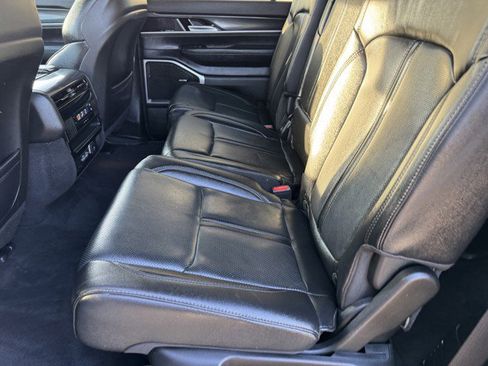 Used 2023 Jeep Wagoneer L 4WD image 9