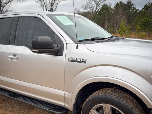 Used 2019 Ford F150 XLT w/ Equipment Group 302A Luxury image 13