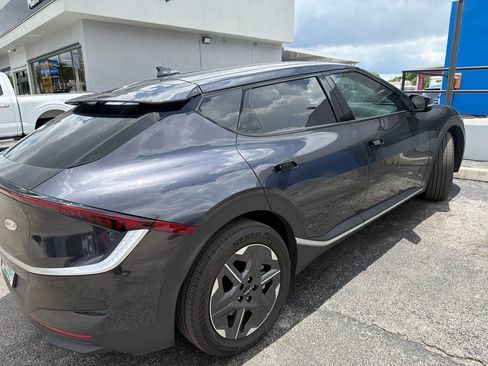 Used 2025 Kia EV6 Light RWD image 5