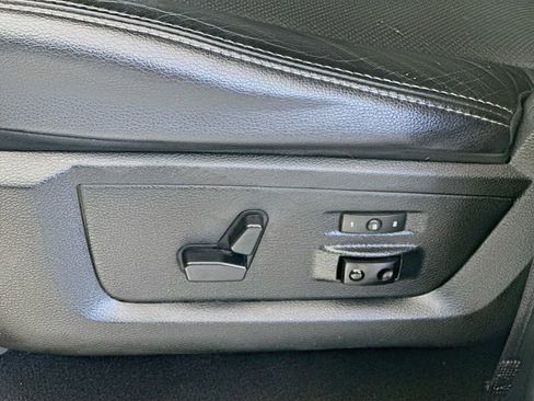 Used 2017 RAM 1500 Laramie w/ Convenience Group image 22