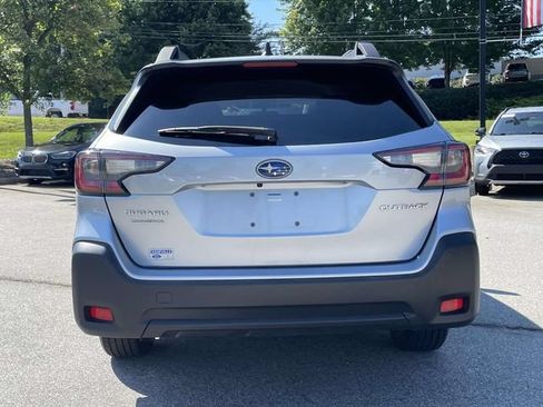 Used 2024 Subaru Outback Premium AWD/4WD image 4