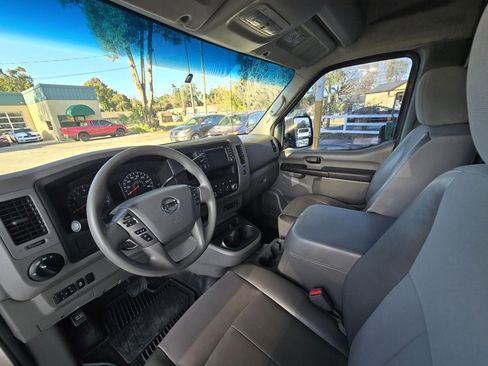 Used 2016 Nissan NV 2500 SV w/ Technology Package image 38