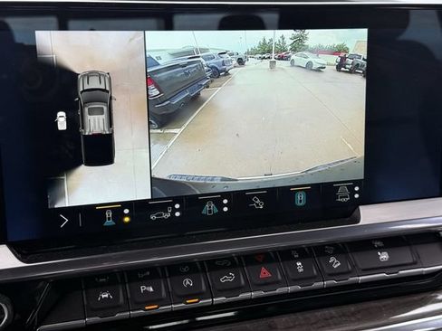Used 2023 Chevrolet Silverado 1500 LTZ w/ Technology Package AWD/4WD image 19