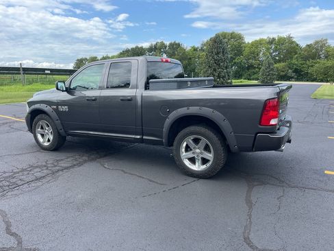 Used 2017 RAM 1500 Express w/ Express Value Package AWD/4WD image 2