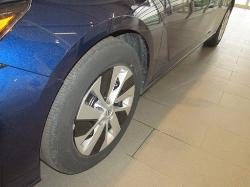 Used 2024 Nissan Altima 2.5 S image 12