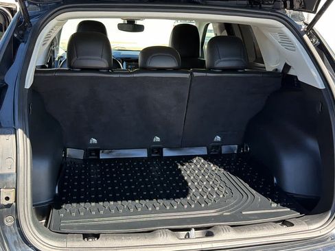 Used 2020 Jeep Compass Latitude FWD image 27