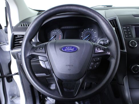 Used 2019 Ford Edge SE image 20