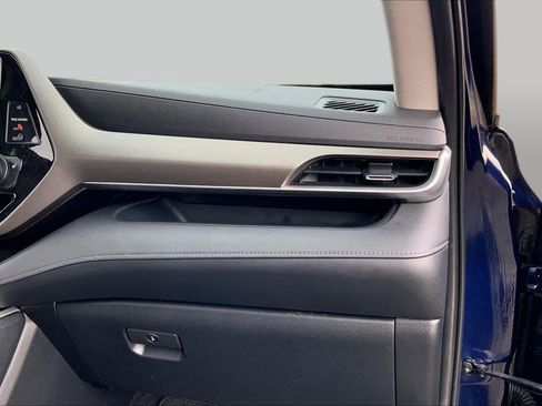 Certified 2020 Toyota Highlander XLE AWD/4WD image 18
