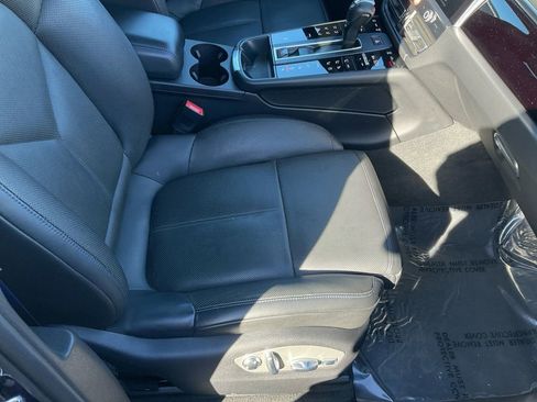 Used 2022 Porsche Macan image 26