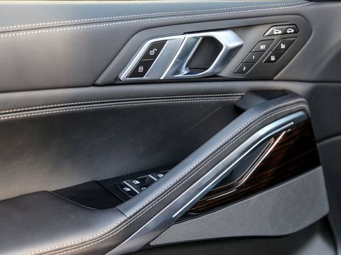 New 2026 BMW X6 xDrive40i w/ Executive Package image 17