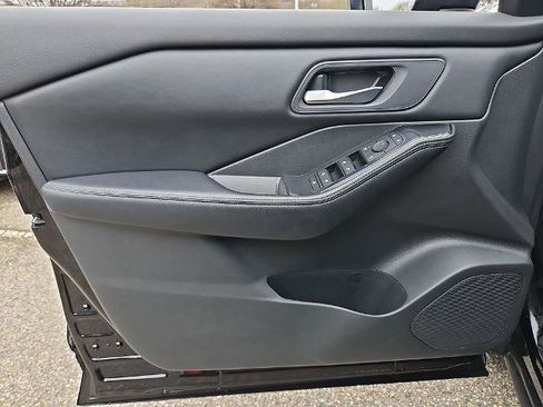 Certified 2024 Nissan Rogue SV image 13