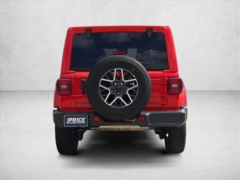 Used 2025 Jeep Wrangler Unlimited Sahara AWD/4WD image 6