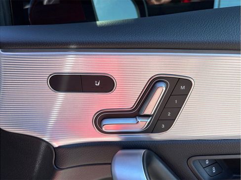 Used 2019 Mercedes-Benz A 220 image 40