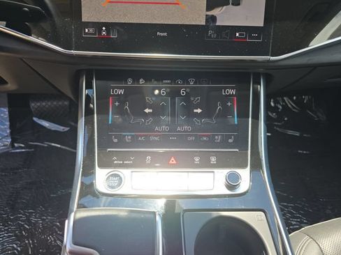 Used 2023 Audi Q8 Prestige AWD/4WD image 28