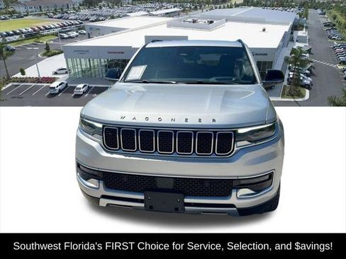 Certified 2024 Jeep Wagoneer L Series III w/ Flexible Seating Group AWD/4WD image 2