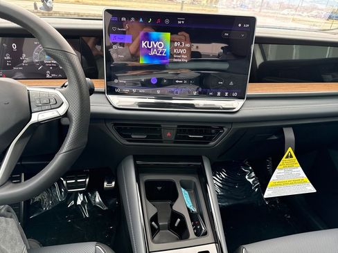 New 2026 Volkswagen Tiguan SEL R-Line image 12