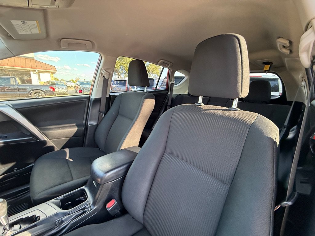 Used 2017 Toyota RAV4 LE w/ All Weather Liner Package FWD image 17