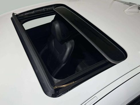 Used 2023 BMW 430i xDrive Coupe w/ M Sport Package AWD/4WD image 17