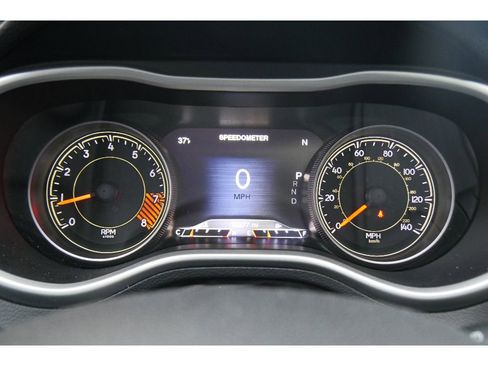 Used 2015 Jeep Cherokee Trailhawk w/ Comfort/Convenience Group image 22