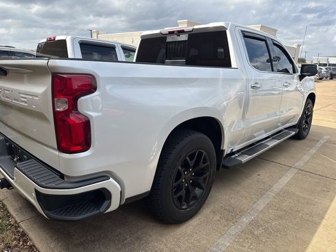 Used 2019 Chevrolet Silverado 1500 High Country w/ Technology Package image 5