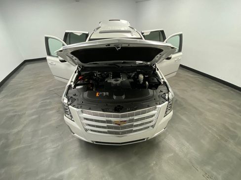 Used 2017 Cadillac Escalade Luxury w/ LPO, Radiant Package AWD/4WD image 53
