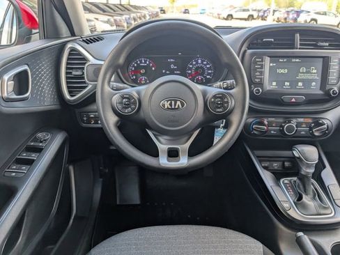 Used 2020 Kia Soul S image 23