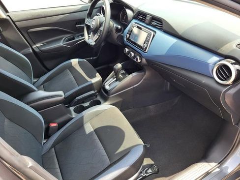 Used 2025 Nissan Versa SV FWD image 19