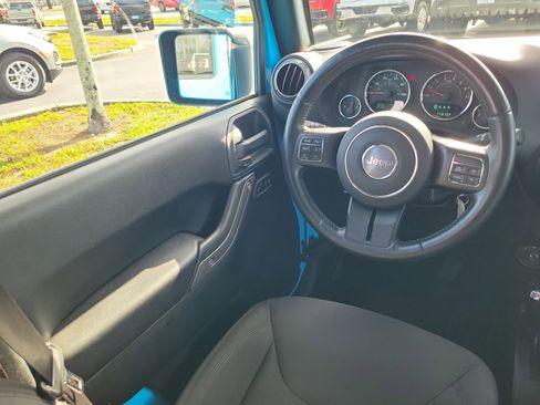 Used 2018 Jeep Wrangler Unlimited Sport S AWD/4WD image 15