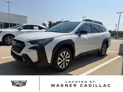 Used 2023 Subaru Outback Premium AWD/4WD image 1