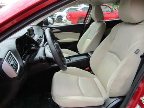 Used 2018 MAZDA MAZDA3 Sport image 8