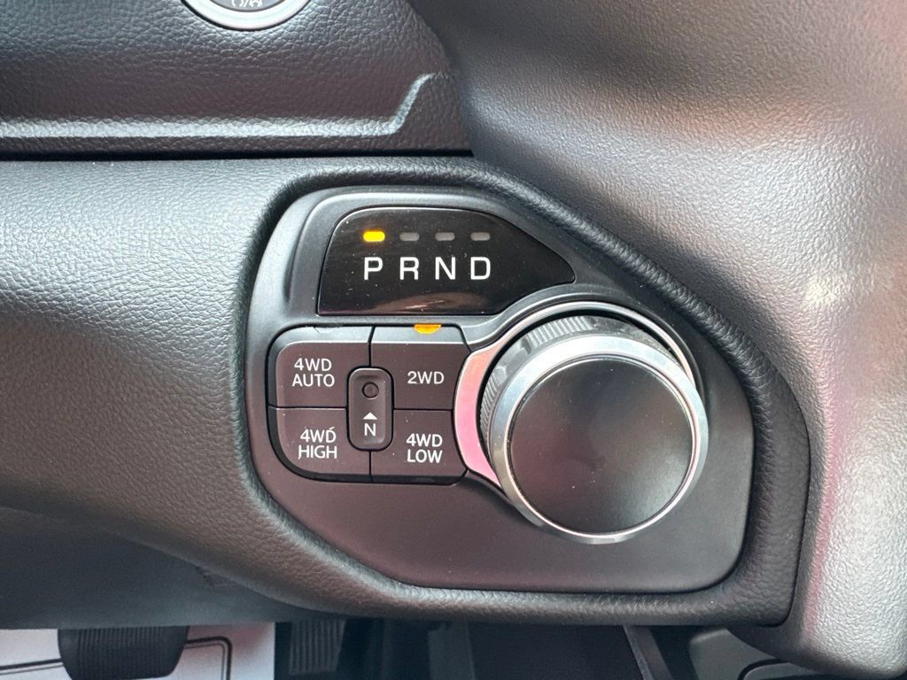 Used 2019 RAM 1500 Big Horn AWD/4WD image 14